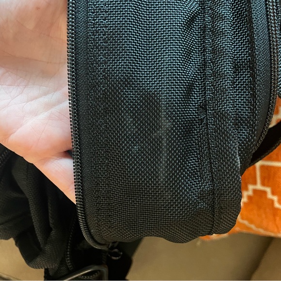 TUMI loved Messenger Bag - Picture 6 of 6